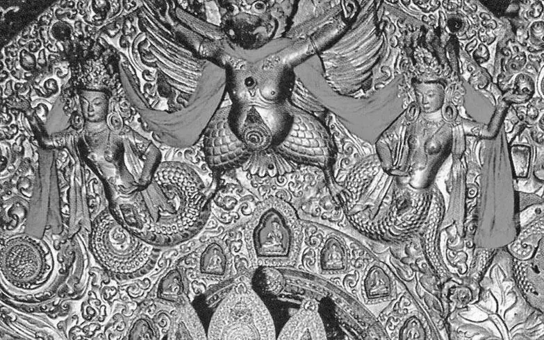 Рис 307 Фрагмент Две славянские русалкидевы над головой Будды Похожие - фото 307