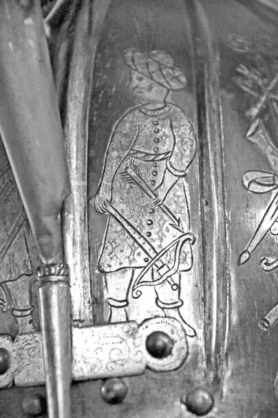 Рис 314 Увеличенный фрагмент Казаксавоец с усами в атаманской чалме - фото 314