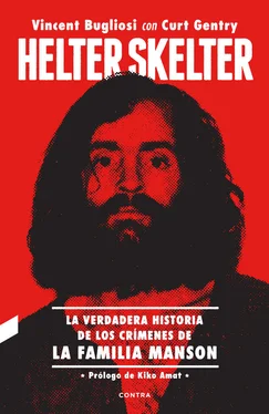 Vincent Bugliosi Helter Skelter: La verdadera historia de los crímenes de la Familia Manson обложка книги