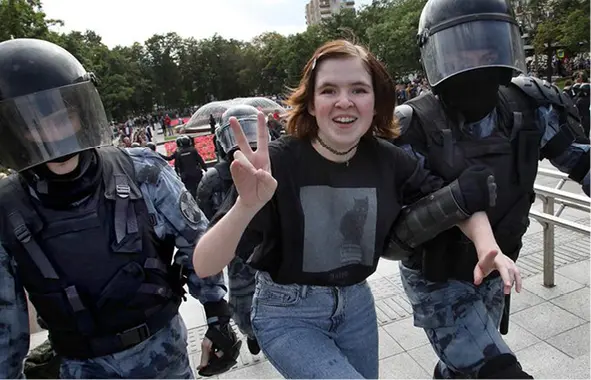 Übrigens ist das auch die Masche von Alexei Navalny Der ruft immer an - фото 1