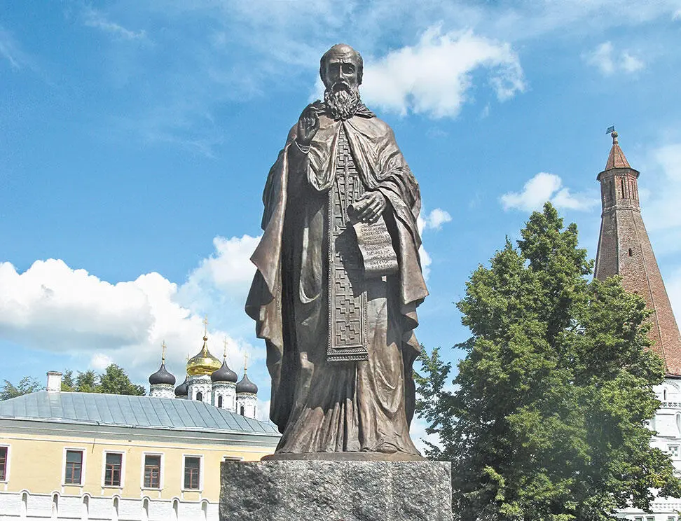 Памятник основателю ИосифоВолоцкого монастыря преподобному Иосифу Волоцкому - фото 48