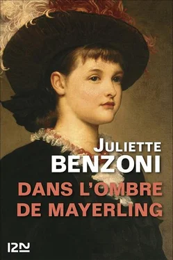 Juliette Benzoni Dans l'ombre de Mayerling обложка книги