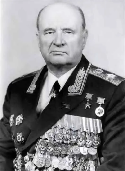 Пётр Иванович Ивашутин 19092002 начальник Главного разведывательного - фото 78
