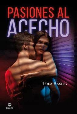 Lola Hasley Pasiones al acecho обложка книги