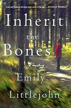 Emily Littlejohn Inherit the Bones обложка книги