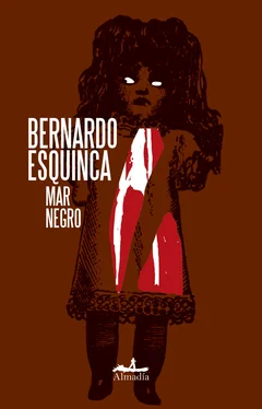 Bernardo Esquinca Mar negro обложка книги