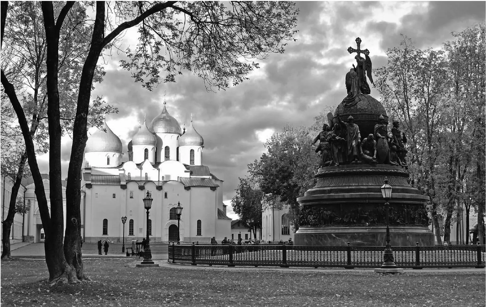 Великий Новгород На набережной Храм Успения Богородицы на Успенском вражке в - фото 4