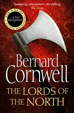 Bernard Cornwell The Lords of the North обложка книги