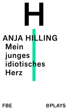 Anja Hilling Mein junges idiotisches Herz обложка книги