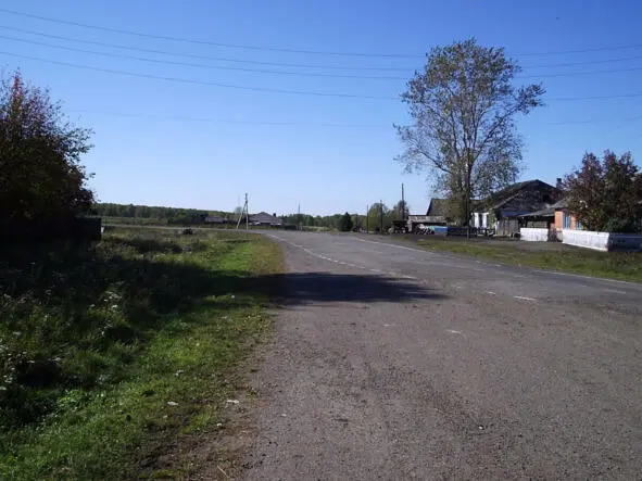 д Ивановка Поворот дороги на д Знаменка Вдалеке дома Ивановки Так - фото 8