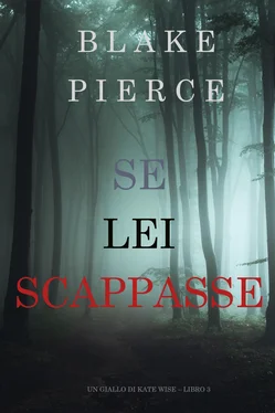 Blake Pierce Se Lei Scappasse обложка книги