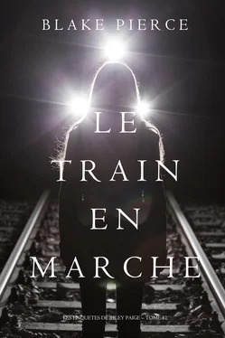 Blake Pierce Le Train en Marche обложка книги