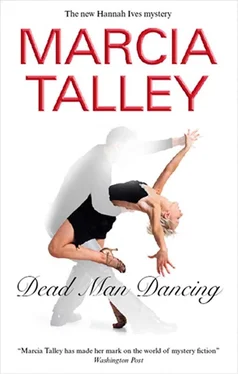 Marcia Talley Dead Man Dancing обложка книги