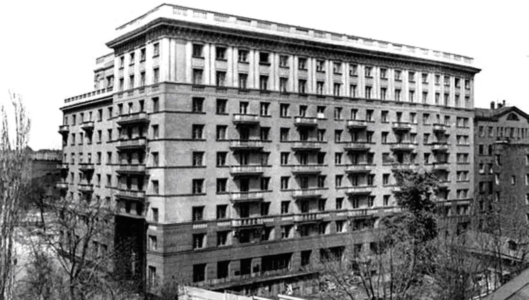 Писательский дом в Лаврушинском переулке Дом Драмлита из романа Мастер и - фото 24