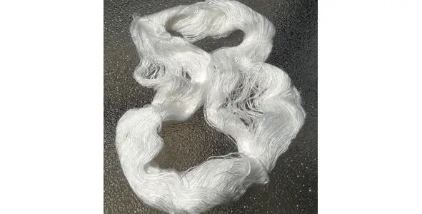 White Sari Yarn 2000 meters in 100 grams Конец ознакомительного фрагмента - фото 19