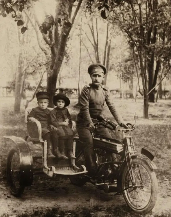 Фото 1915 года В моду вошли поездки на загородные дачи - фото 80