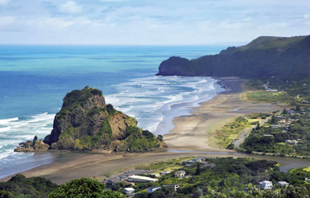 wwwfotoliade Friedberg Der Lion Rock am Strand von Piha 003nz ks Pou zum - фото 166