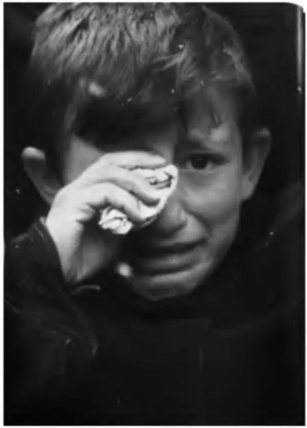 Рис 4 Албанский беженец Refugees in Kukes Albania Рис 5 Лагерь албанских - фото 4