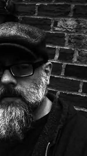 TODD ROBINSON is the creator and Chief Editor of the multiaward winning crime - фото 2