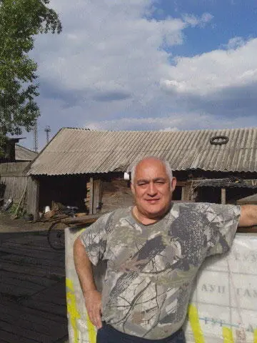 На фото сотовым я с КУБом размером в 1 м 30 см на живое прикосновение он - фото 23
