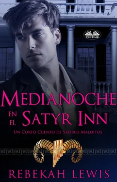 Rebekah Lewis Medianoche En El Satyr Inn обложка книги