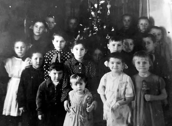 Валерка Второй ряд слева первый Себе не буду давать характеристику но - фото 5