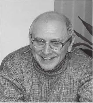 Воловик Александр Иосифович родился 1 мая 1942 г в г Сорочинске Чкаловской - фото 9