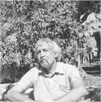 Родился 19 апреля 1954 г Закончил МГТУ им Баумана Член Союза журналистов - фото 6