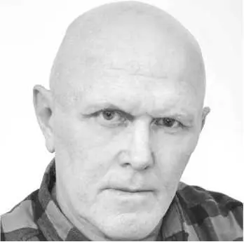 Родился в семье сельских жителей в 1958 году работал на стройке простым - фото 12