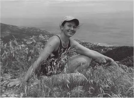 Звекова Елена Анатольевна Родилась 13 августа 1970 года в Вологодской - фото 4