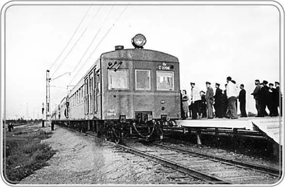 Электричка в нач 1950х гг После 1917 г поселок Терийоки отошел к - фото 180