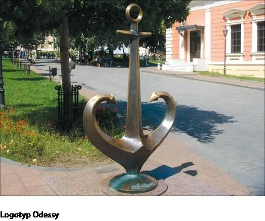 A przed nami niewielka rzeźba W zasadzie powinna ona cieszyć najmłodszych - фото 60