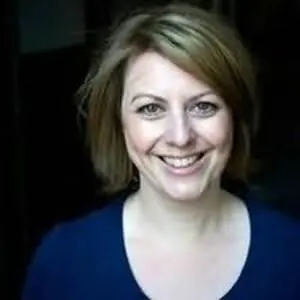 Antonia Hodgson was born and grew up in Derby She studied English at the - фото 2