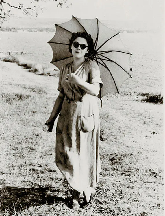 Паола Волкова 1950е годы Подруга детства Паолы Наташа Хотчинская Павел - фото 11