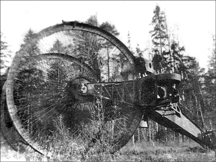 Машина Лебеденко или Царьтанк фото 1910х годов В августе 1915 года в поле - фото 7