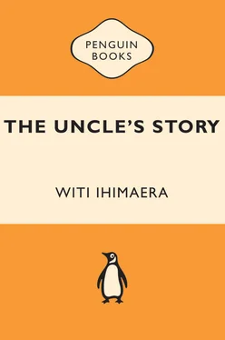 Witi Ihimaera Uncle's Story обложка книги