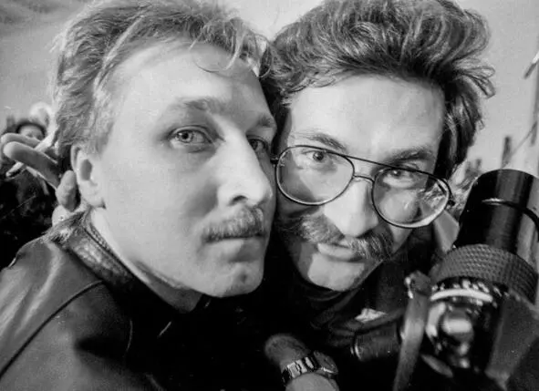 Астафьев и Листьев Фото Дмитрия Азарова Лео Соловьев Володя старая - фото 10