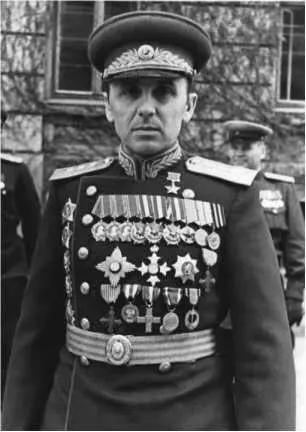 Генерал КС Москаленко Солдаты 38й и 40й армий присвоили Москаленко звание - фото 1