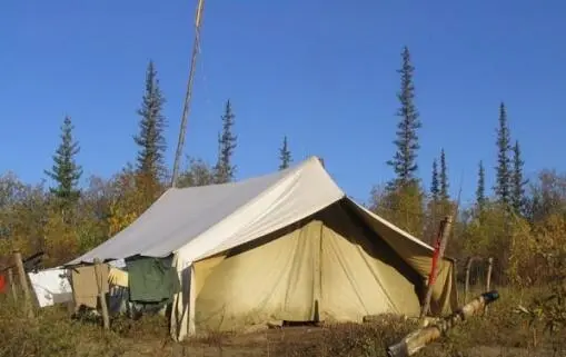 Палатка 6местная Встали около часу Умылись в озере вода взбадривала Без - фото 21