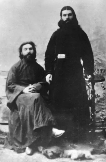Иеродиакоп Савва Яков Борисович Кухарев и монах Стефан Димитрий Иванович - фото 2