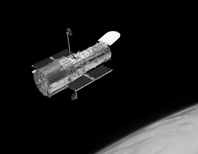 Вид Хаббла с борта космического корабля Атлантис Иногда сигнала нет вовсе и - фото 17