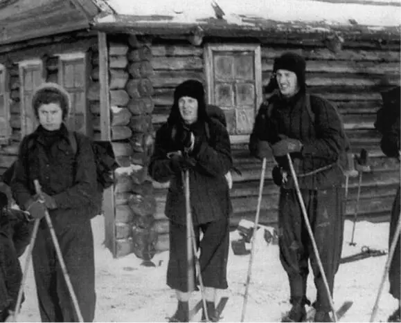 Лыжники эпохи большого стиля Начало 1950х Личный архив Н Б Лебиной - фото 2