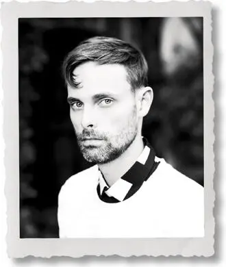 Ransom Riggs grew up in Florida but now makes his home in the land of peculiar - фото 83