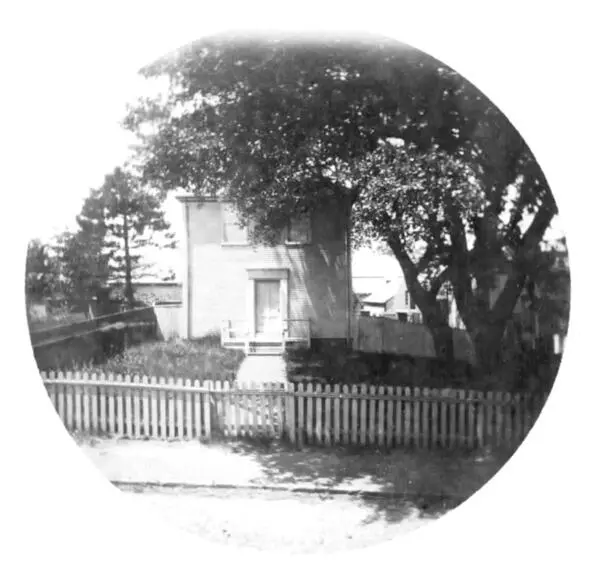 Фотография 1880 года дома который в наше время является единственным - фото 3