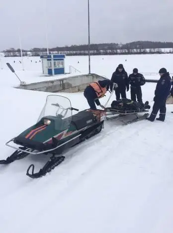 И так десятки раз за день Ну не бросать же людей посреди фарватера когда - фото 1