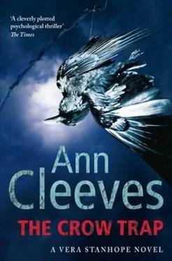 Ann Cleeves The Crow Trap обложка книги