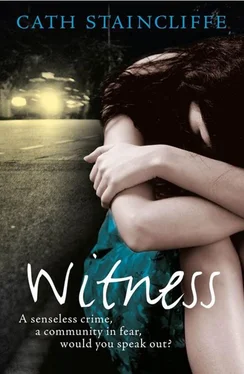 Cath Staincliffe Witness обложка книги