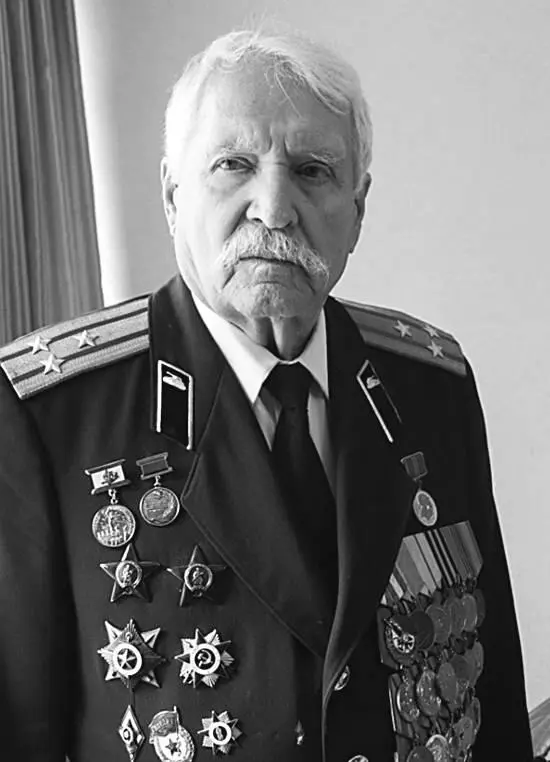 Рязанцев Дмитрий Иванович 2000е годы В 1951 году поступил на инженерный - фото 2