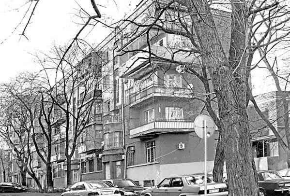 Конструктивистский дом Балконы с видом на море Конструктивистский дом рядом - фото 81