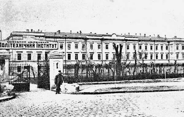 Политехнический институт в здании Института Благородных девиц - фото 156